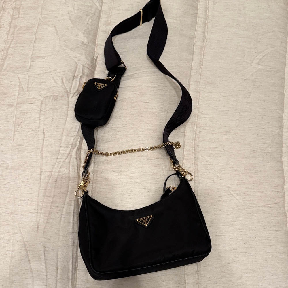 Prada Re-Edition 2005 Re-Nylon Bag Black Crossbody Bag with Gold Chain
